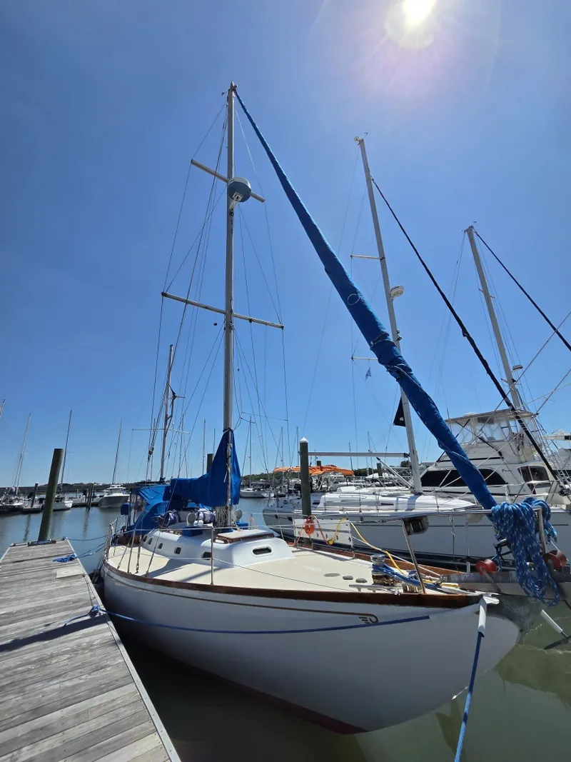 Slide: The Image of Hinckley Yachts Bermuda 40 1961 - 6074431
