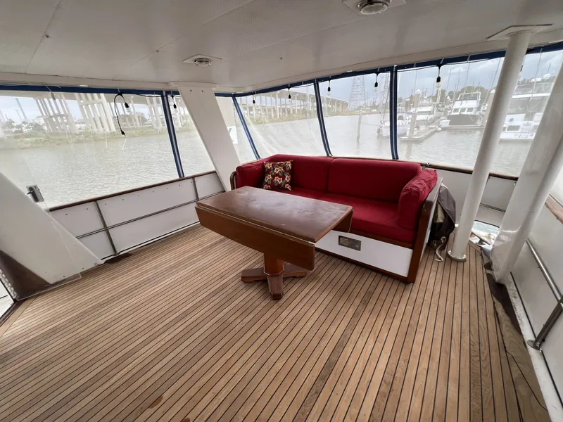 Slide: The Image of Gulfstar 48 Aft Cabin 1982 - 6089462