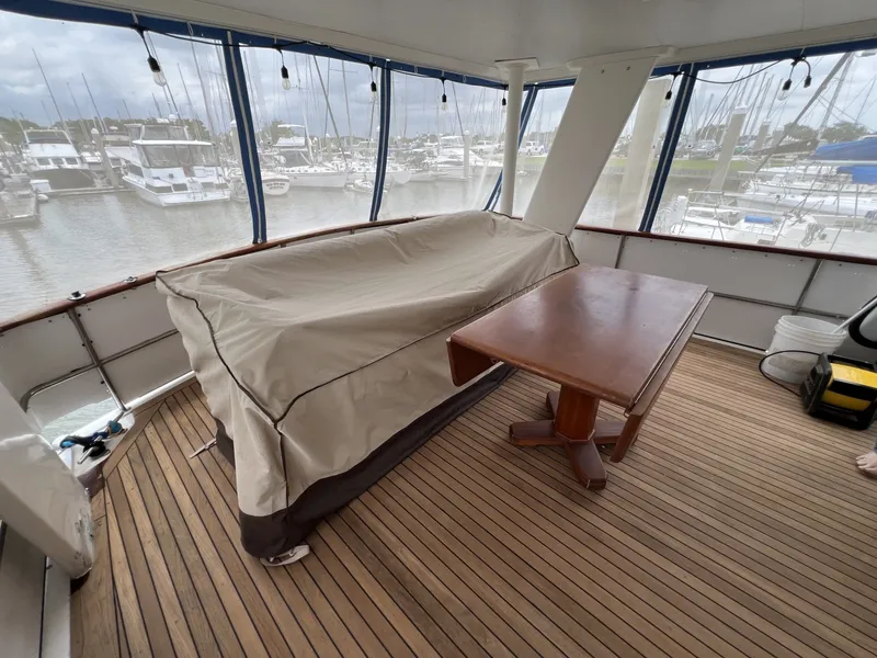 Slide: The Image of Gulfstar 48 Aft Cabin 1982 - 6089460