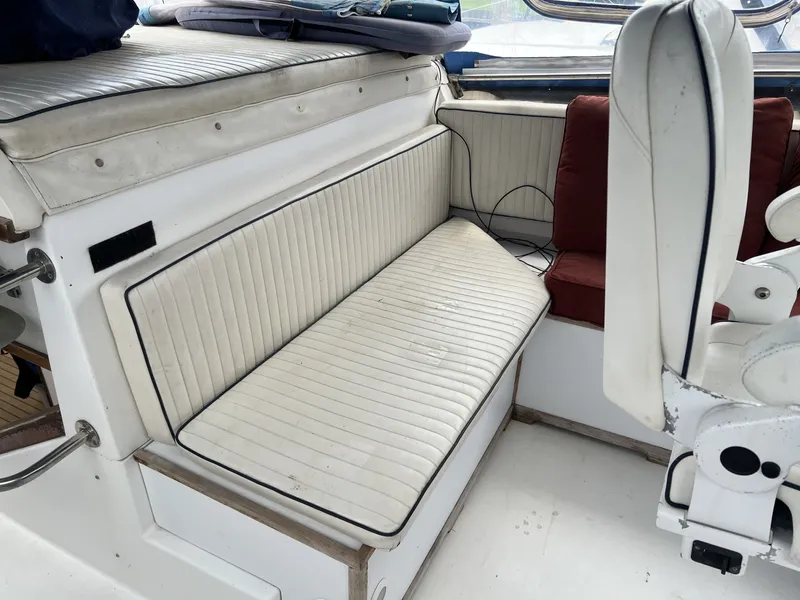 Slide: The Image of Gulfstar 48 Aft Cabin 1982 - 6089472