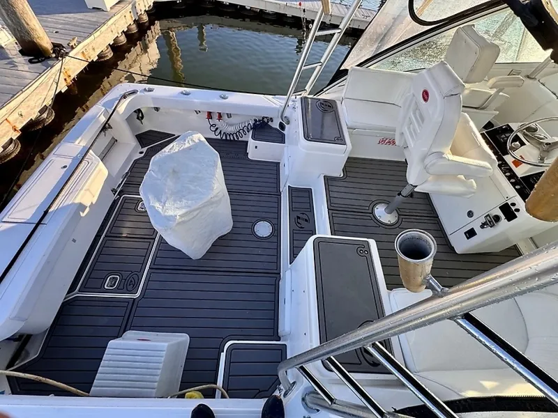 Slide: The Image of Luhrs 32 Express 2005 - 6061860