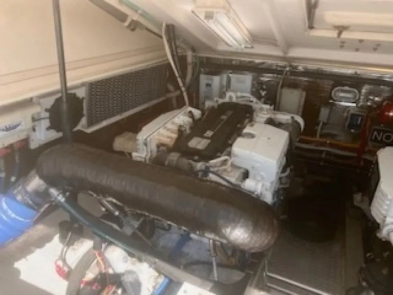 Slide: The Image of Caterpillar C9 Port - 6062069