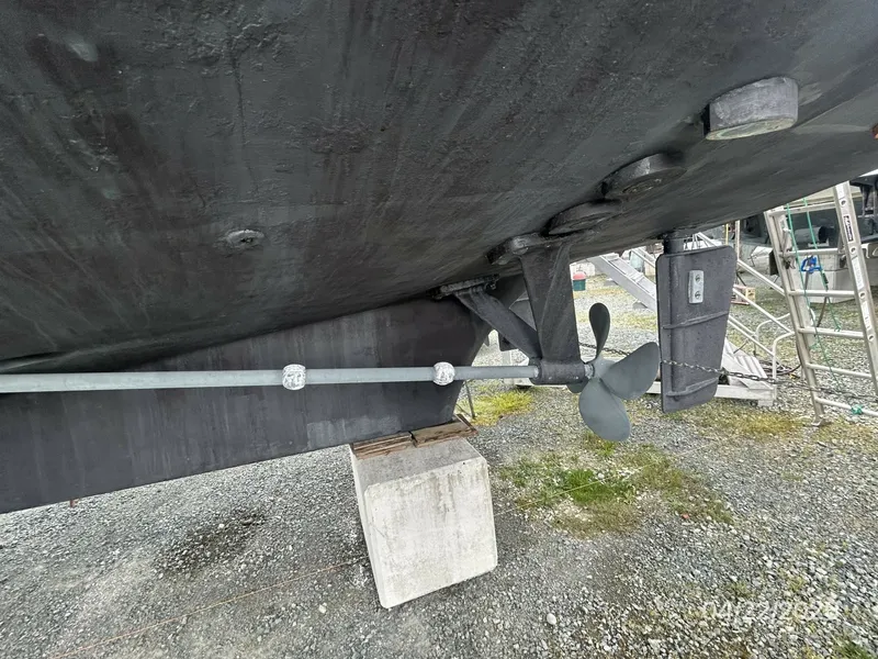 Slide: The Image of 49' DeFever port running gear1 - 6062124