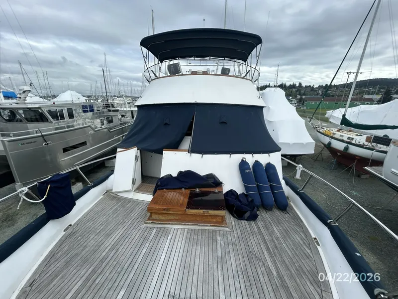 Slide: The Image of 49' DeFever foredeck aft - 6061989