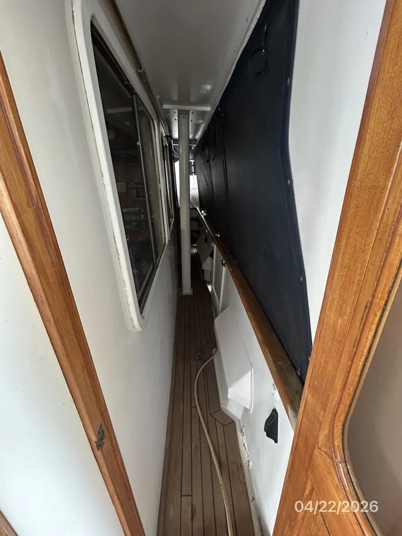 Slide: The Image of 49' DeFever starboard side deck3 - 6062152