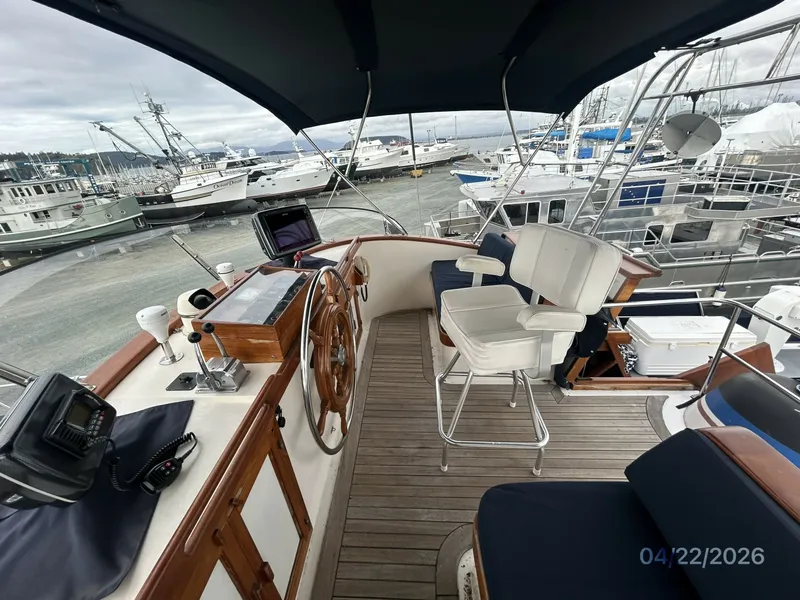 Slide: The Image of 49' DeFever flybridge starboard - 6061986