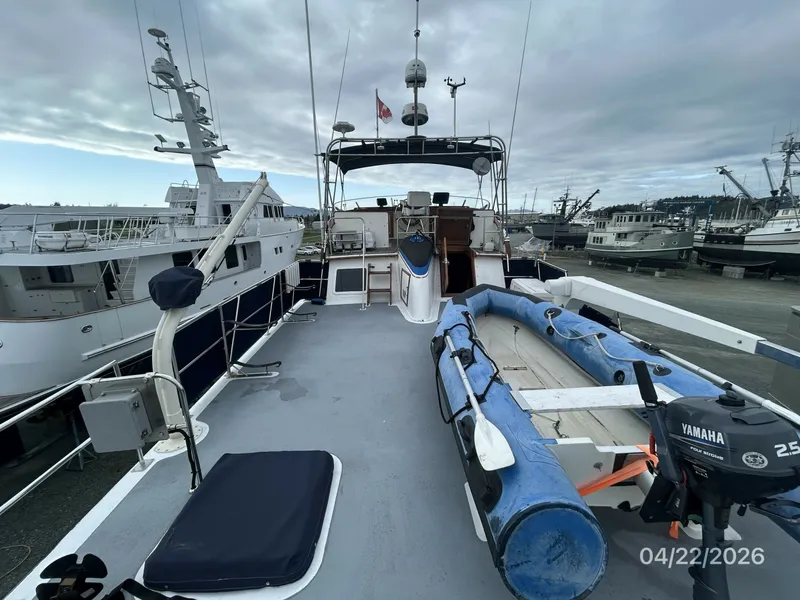 Slide: The Image of 49' DeFever boat deck forward - 6061906