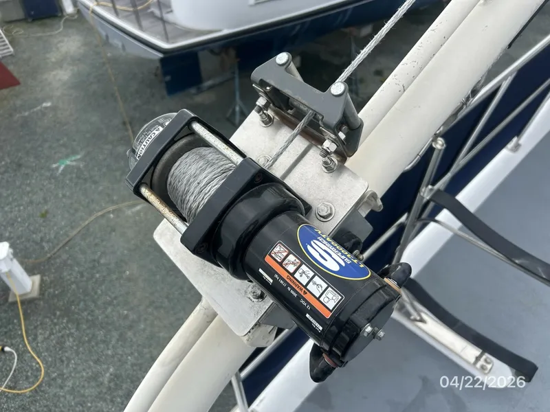 Slide: The Image of 49' DeFever port davit winch - 6062118