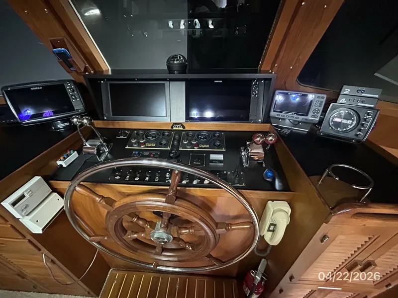 Slide: The Image of 49' DeFever pilothouse helm3 - 6062108