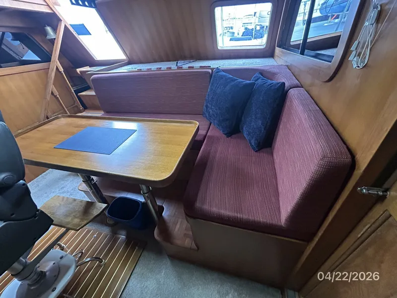 Slide: The Image of 49' DeFever pilothouse aft seating - 6062106