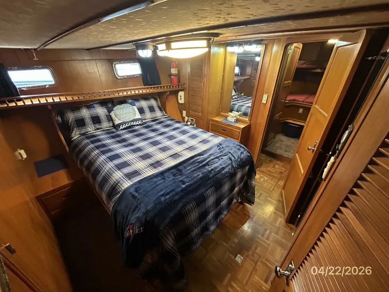 Slide: The Image of 49' DeFever master stateroom2 - 6062100