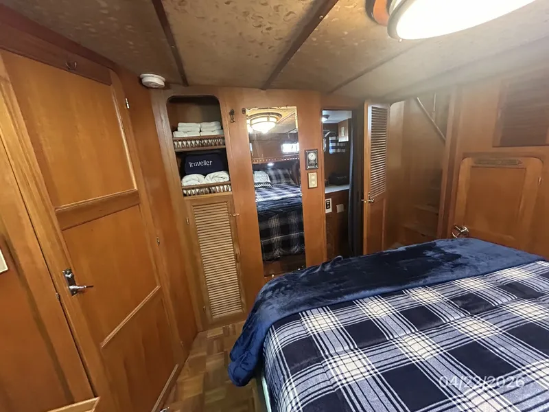 Slide: The Image of 49' DeFever master stateroom starboard - 6062103