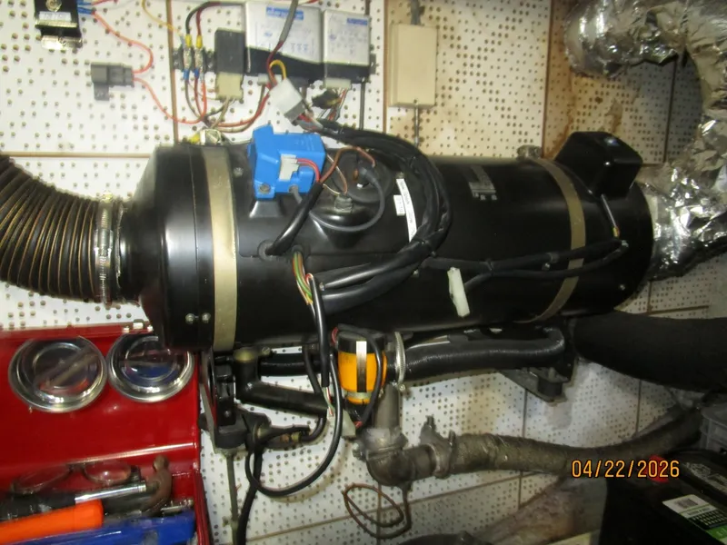 Slide: The Image of 49' DeFever Espar heating system - 6061951