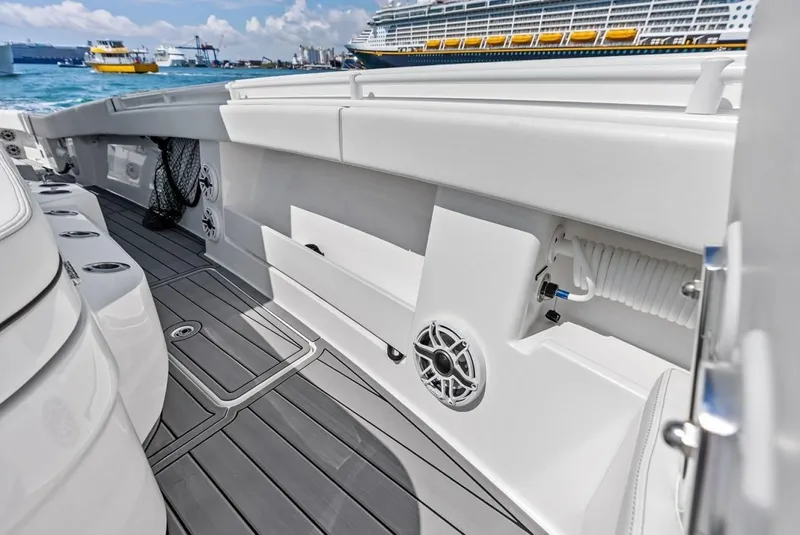 Slide: The Image of Invincible 43 Open Fishernam 2024 - 6062212