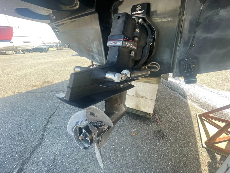 Slide: The Image of Bayliner VR6 Bowrider I/O 2019 - 6062761