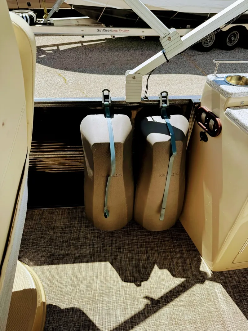 Slide: The Image of Misty Harbor 2385 Skye SL 2016 - 6062775