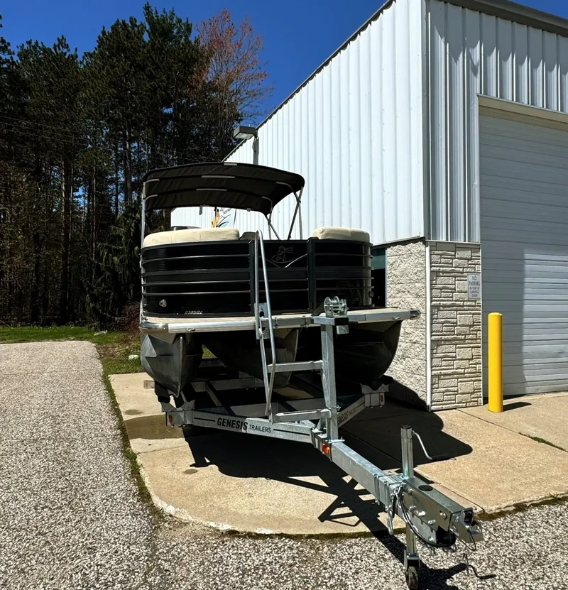 Slide: The Image of Misty Harbor 2385 Skye SL 2016 - 6062803