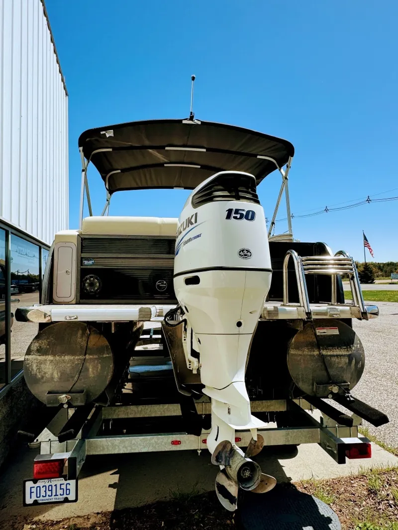 Slide: The Image of Misty Harbor 2385 Skye SL 2016 - 6062810