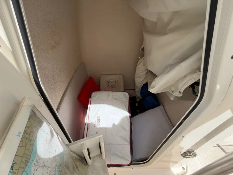 Slide: The Image of Sea Hunt Triton 202 2004 - 6062808