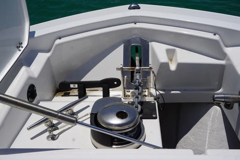 Slide: The Image of 2023 27 Blackfin 272 DC Windlass - 6090265