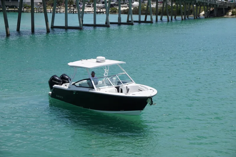 Slide: The Image of 2023 27 Blackfin 272 DC Starboard Profile (15) - 6090272