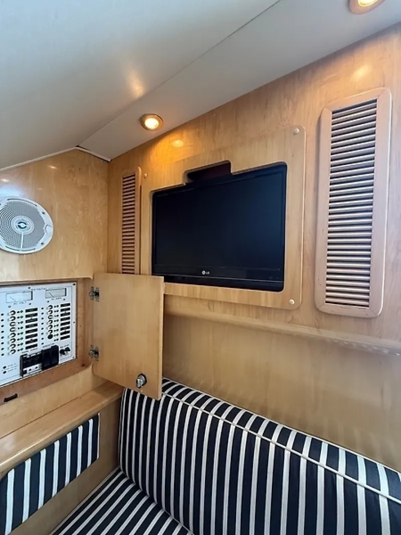 Slide: The Image of 0005665116 - 6063151