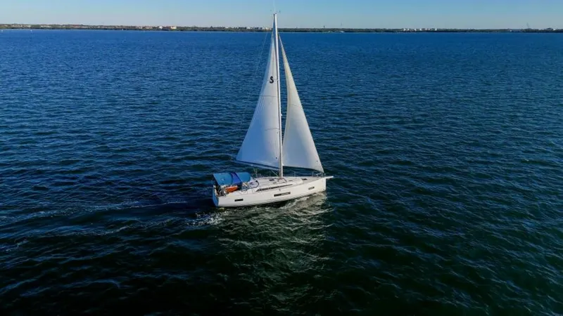 Slide: The Image of Beneteau 40.1 2022 - 6063368