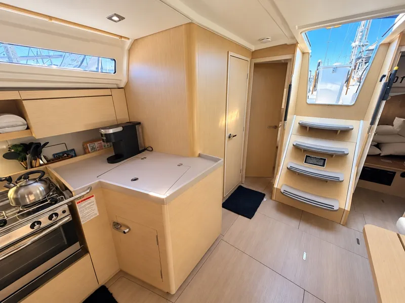 Slide: The Image of Beneteau 40.1 2022 - 8034374