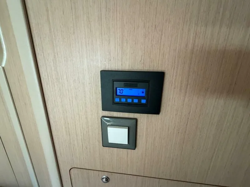 Slide: The Image of Beneteau 40.1 2022 - 6063265