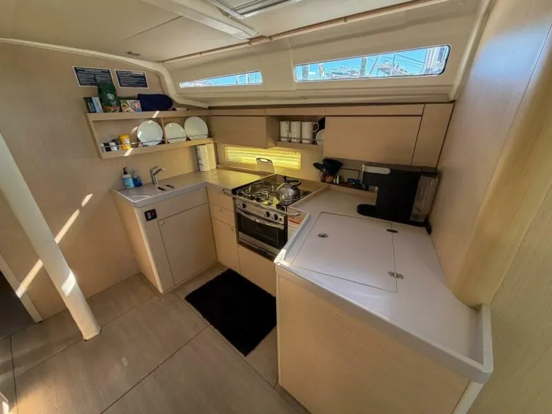 Slide: The Image of Beneteau 40.1 2022 - 6063276