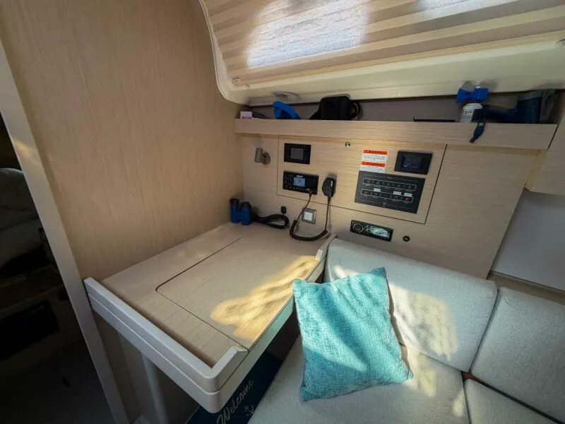 Slide: The Image of Beneteau 40.1 2022 - 6063278