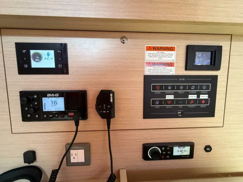 Slide: The Image of Beneteau 40.1 2022 - 6063280