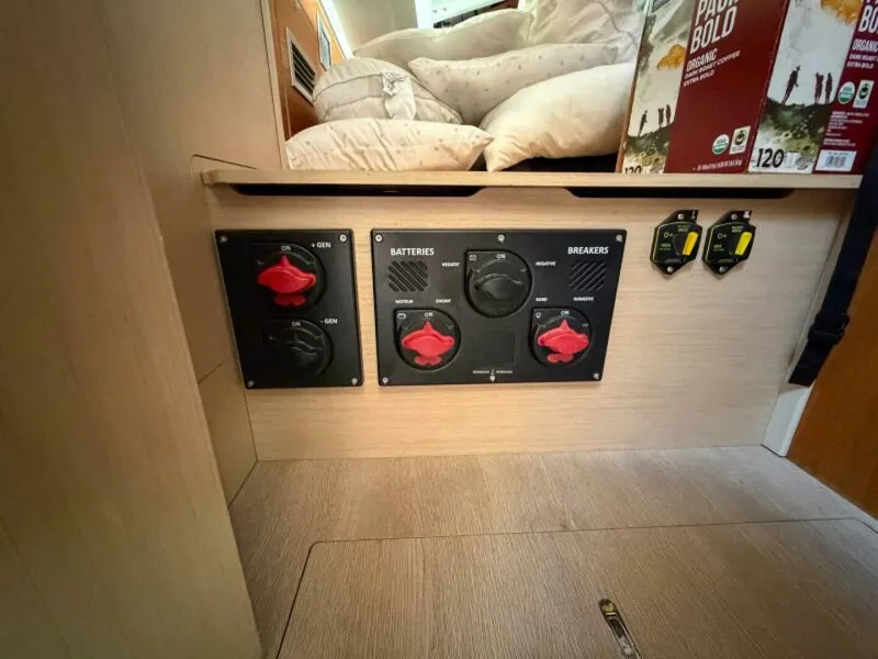 Slide: The Image of Beneteau 40.1 2022 - 6063284