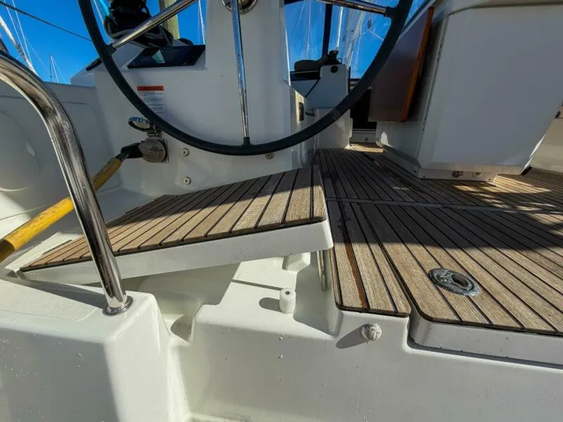 Slide: The Image of Beneteau 40.1 2022 - 6063295