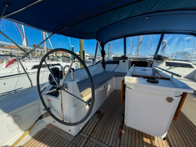 Slide: The Image of Beneteau 40.1 2022 - 6063301