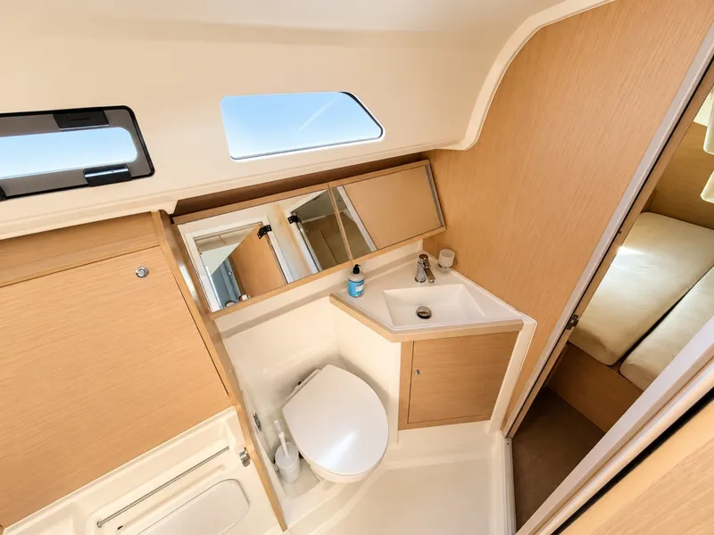 Slide: The Image of Beneteau 40.1 2022 - 8034386