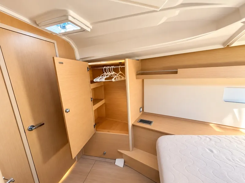 Slide: The Image of Beneteau 40.1 2022 - 8034382