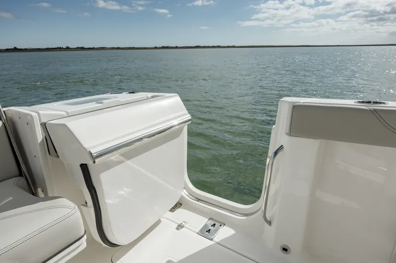 Slide: The Image of Pursuit 328S Sport 2022 - 6063421