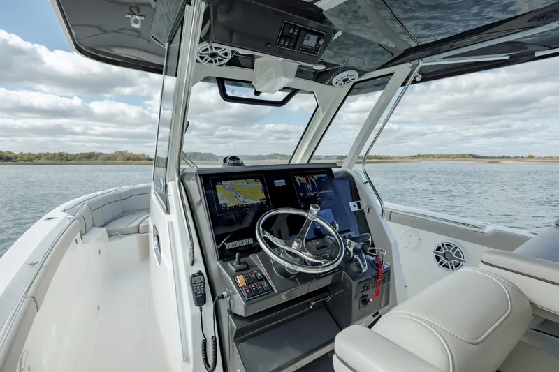 Slide: The Image of Pursuit 328S Sport 2022 - 6063429