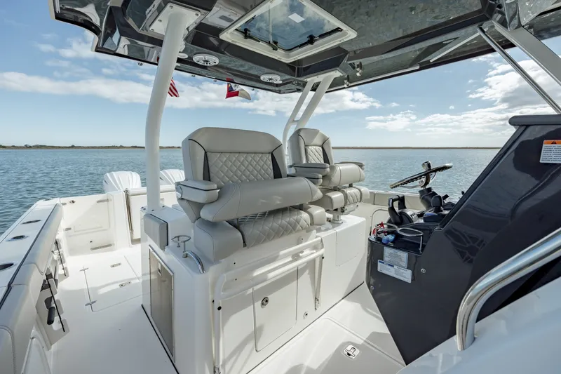 Slide: The Image of Pursuit 328S Sport 2022 - 6063434