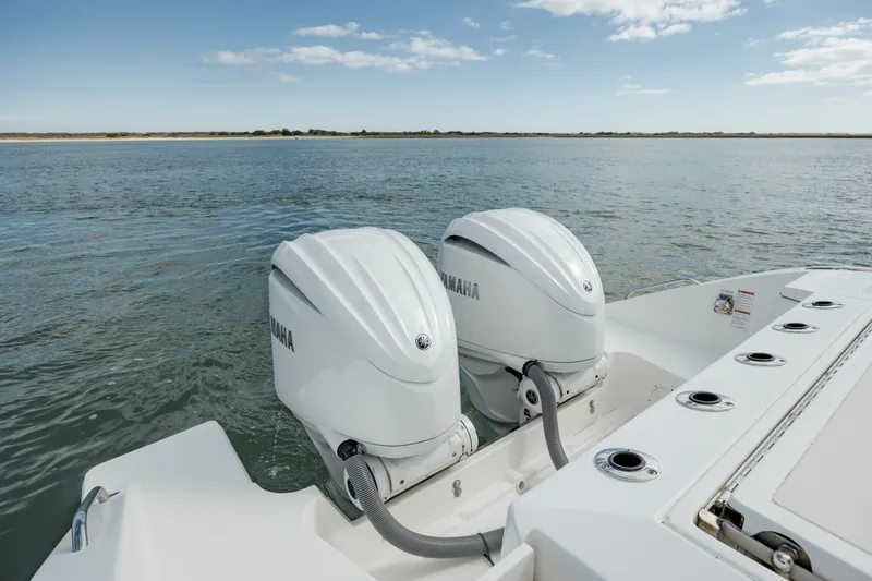 Slide: The Image of Pursuit 328S Sport 2022 - 6063414