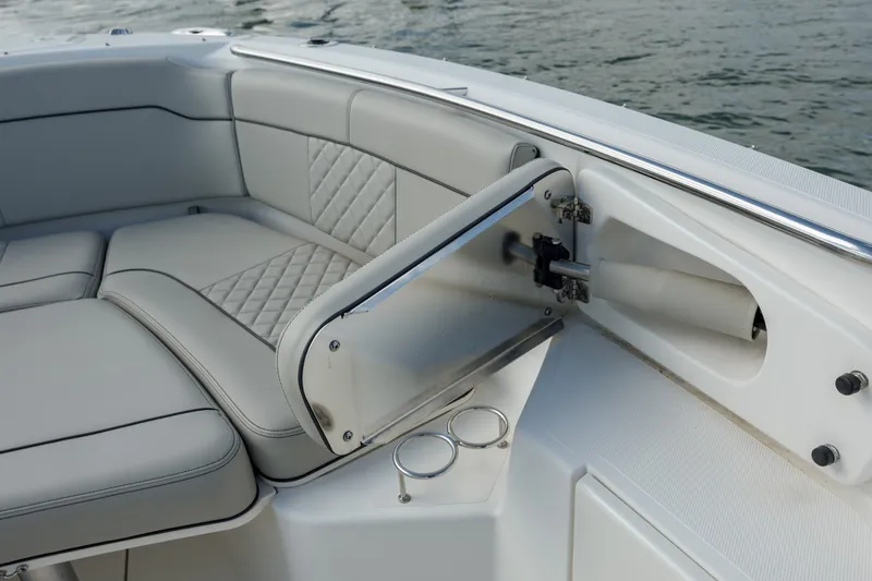 Slide: The Image of Pursuit 328S Sport 2022 - 6063448