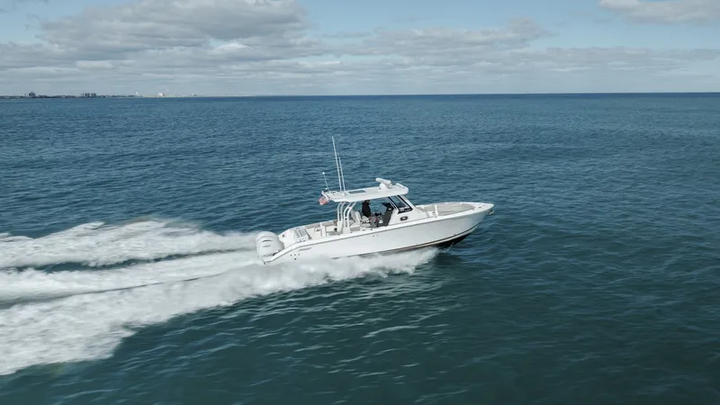 Slide: The Image of Pursuit 328S Sport 2022 - 6063462