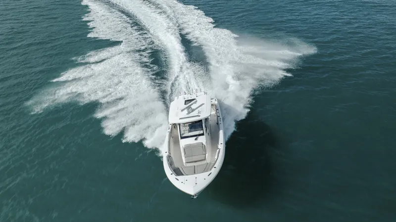 Slide: The Image of Pursuit 328S Sport 2022 - 6063465