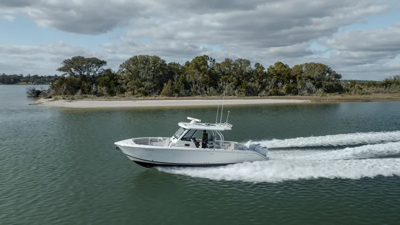 Slide: The Image of Pursuit 328S Sport 2022 - 6063472