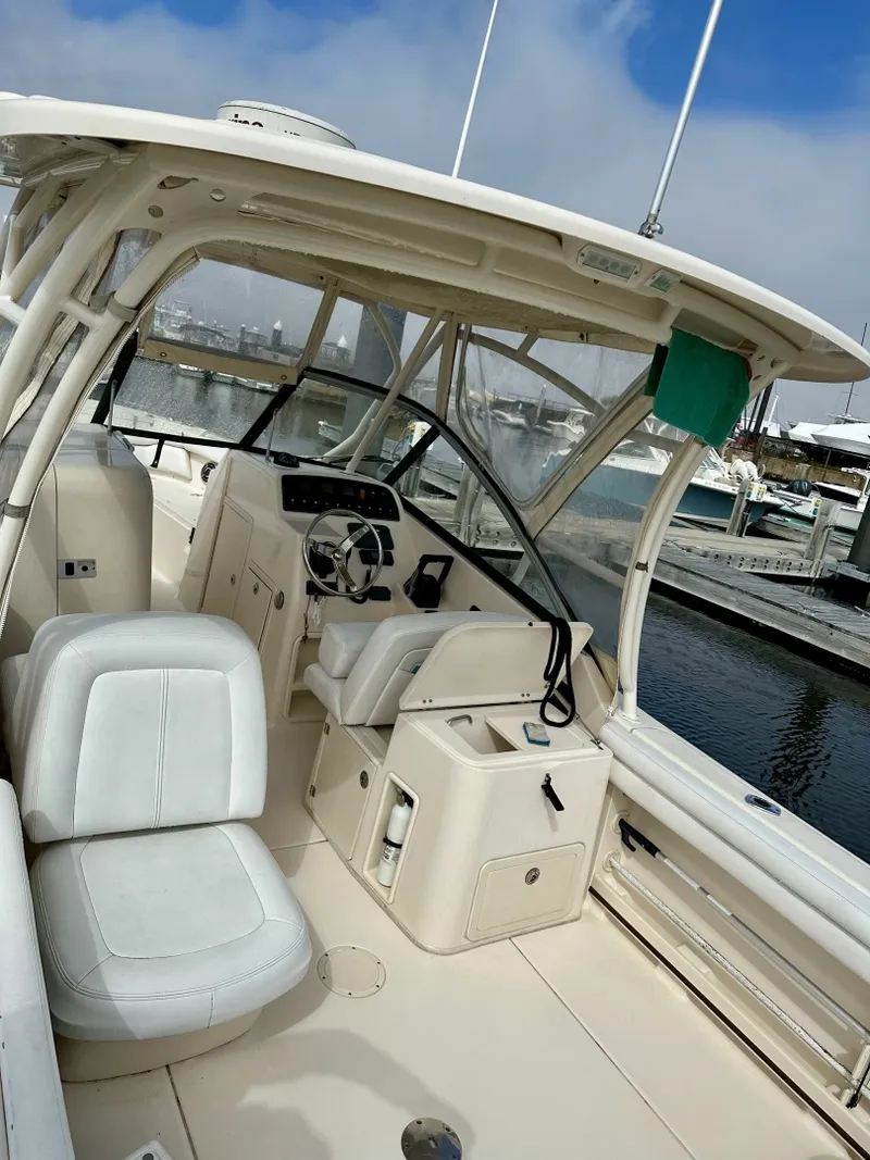 Slide: The Image of Grady-White Freedom 275 2015 - 6064552