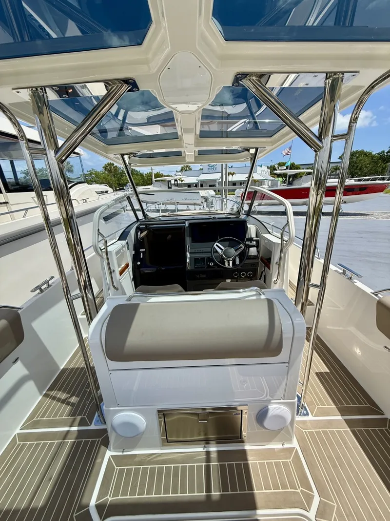 Slide: The Image of Nimbus T9 - Zulu 2023 Nimbus T9  - Zulu - 6064355