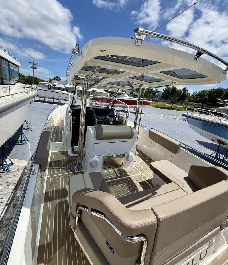 Slide: The Image of Nimbus T9 - Zulu 2023 Nimbus T9 - Zulu - 6064360