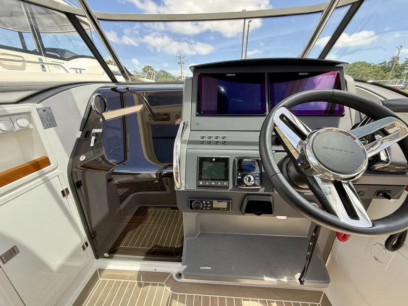 Slide: The Image of Nimbus T9 - Zulu 2023 Nimbus T9 - Zulu - 6064350