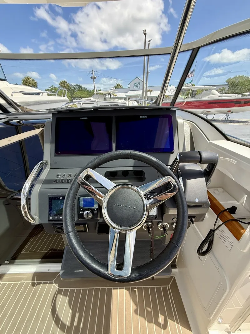 Slide: The Image of Nimbus T9 - Zulu 2023 Nimbus T9 - Zulu - 6064351